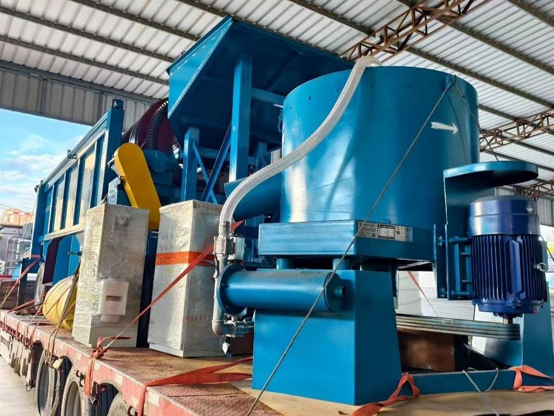 Centrifugal concentrator