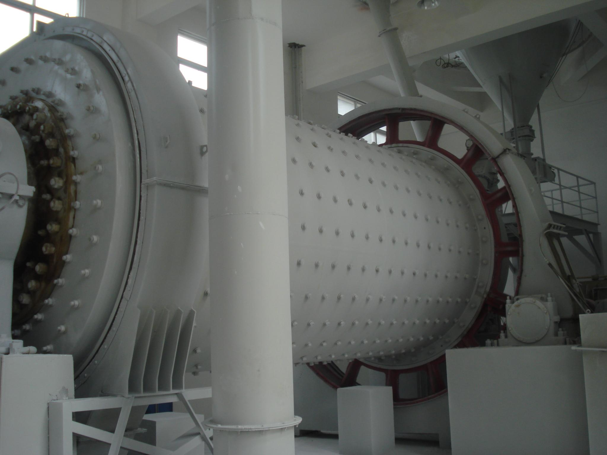  Dry grinding ball mill