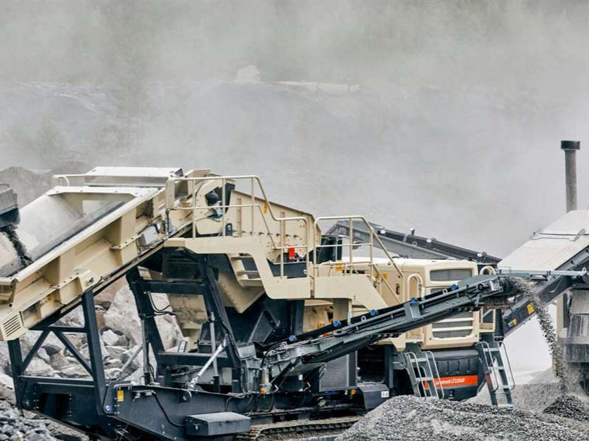 Mobile cone crushing plant